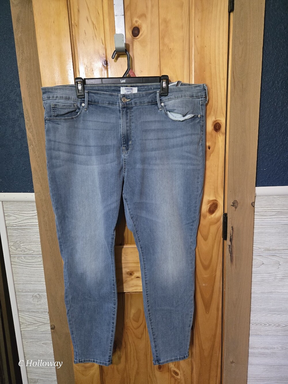 Levi's Denizen Mid Rise Skinny Jeans Size 22 Women  Light Wash